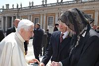 <br>UDIENZA GENERALE - 28 aprile 2010<br><br> - (Copyright L'OSSERVATORE ROMANO - Servizio Fotografico - photo@ossrom.va)