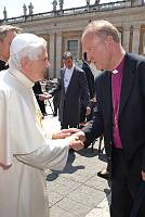 <br>UDIENZA GENERALE - 28 aprile 2010<br><br> - (Copyright L'OSSERVATORE ROMANO - Servizio Fotografico - photo@ossrom.va)