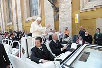 <br>UDIENZA GENERALE - 28 aprile 2010<br><br> - (Copyright L'OSSERVATORE ROMANO - Servizio Fotografico - photo@ossrom.va)