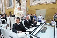 <br>UDIENZA GENERALE - 28 aprile 2010<br><br> - (Copyright L'OSSERVATORE ROMANO - Servizio Fotografico - photo@ossrom.va)