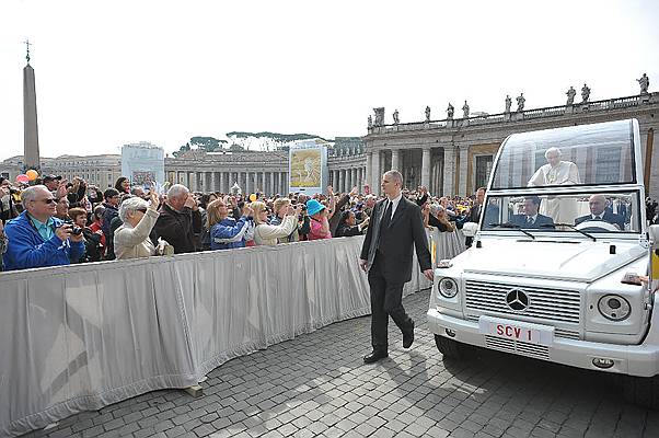 21614_14042010