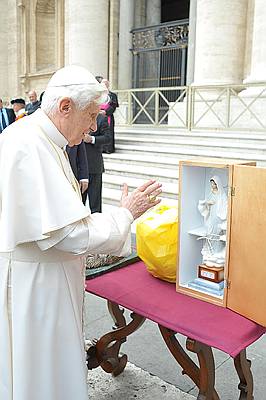 24045_14042010