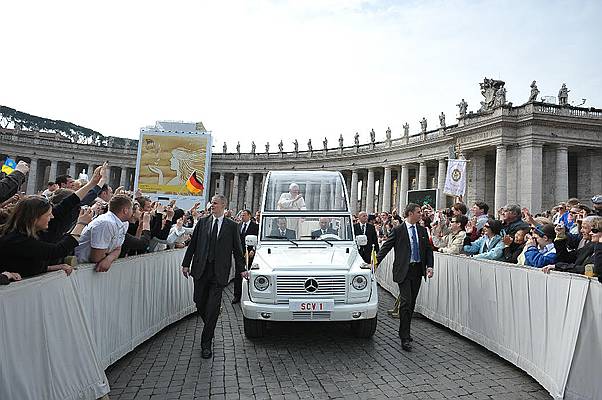 21881_14042010