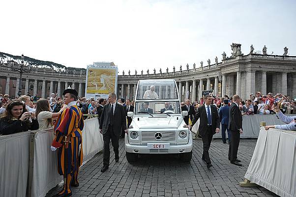 21896_14042010