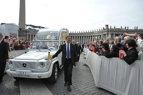 21940_14042010