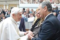 <br>Udienza Generale del 14 Aprile 2010<br><br> - (Copyright L'OSSERVATORE ROMANO - Servizio Fotografico - photo@ossrom.va)