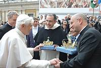 <br>Udienza Generale del 14 Aprile 2010<br><br> - (Copyright L'OSSERVATORE ROMANO - Servizio Fotografico - photo@ossrom.va)