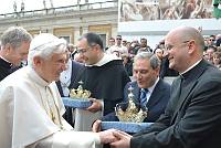 <br>Udienza Generale del 14 Aprile 2010<br><br> - (Copyright L'OSSERVATORE ROMANO - Servizio Fotografico - photo@ossrom.va)
