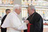 <br>Udienza Generale del 14 Aprile 2010<br><br> - (Copyright L'OSSERVATORE ROMANO - Servizio Fotografico - photo@ossrom.va)