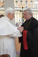 <br>Udienza Generale del 14 Aprile 2010<br><br> - (Copyright L'OSSERVATORE ROMANO - Servizio Fotografico - photo@ossrom.va)