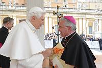 <br>Udienza Generale del 14 Aprile 2010<br><br> - (Copyright L'OSSERVATORE ROMANO - Servizio Fotografico - photo@ossrom.va)