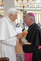 <br>Udienza Generale del 14 Aprile 2010<br><br> - (Copyright L'OSSERVATORE ROMANO - Servizio Fotografico - photo@ossrom.va)