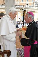 <br>Udienza Generale del 14 Aprile 2010<br><br> - (Copyright L'OSSERVATORE ROMANO - Servizio Fotografico - photo@ossrom.va)