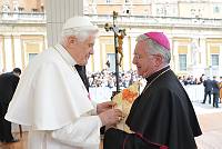 <br>Udienza Generale del 14 Aprile 2010<br><br> - (Copyright L'OSSERVATORE ROMANO - Servizio Fotografico - photo@ossrom.va)