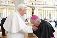 <br>Udienza Generale del 14 Aprile 2010<br><br> - (Copyright L'OSSERVATORE ROMANO - Servizio Fotografico - photo@ossrom.va)