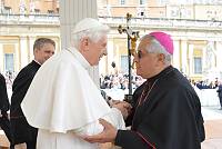 <br>Udienza Generale del 14 Aprile 2010<br><br> - (Copyright L'OSSERVATORE ROMANO - Servizio Fotografico - photo@ossrom.va)
