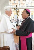 <br>Udienza Generale del 14 Aprile 2010<br><br> - (Copyright L'OSSERVATORE ROMANO - Servizio Fotografico - photo@ossrom.va)