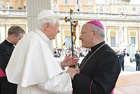 <br>Udienza Generale del 14 Aprile 2010<br><br> - (Copyright L'OSSERVATORE ROMANO - Servizio Fotografico - photo@ossrom.va)