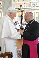 <br>Udienza Generale del 14 Aprile 2010<br><br> - (Copyright L'OSSERVATORE ROMANO - Servizio Fotografico - photo@ossrom.va)