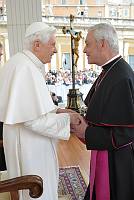 <br>Udienza Generale del 14 Aprile 2010<br><br> - (Copyright L'OSSERVATORE ROMANO - Servizio Fotografico - photo@ossrom.va)