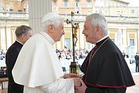 <br>Udienza Generale del 14 Aprile 2010<br><br> - (Copyright L'OSSERVATORE ROMANO - Servizio Fotografico - photo@ossrom.va)