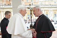 <br>Udienza Generale del 14 Aprile 2010<br><br> - (Copyright L'OSSERVATORE ROMANO - Servizio Fotografico - photo@ossrom.va)