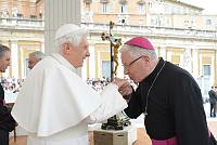 <br>Udienza Generale del 14 Aprile 2010<br><br> - (Copyright L'OSSERVATORE ROMANO - Servizio Fotografico - photo@ossrom.va)