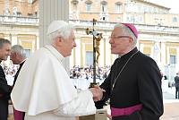 <br>Udienza Generale del 14 Aprile 2010<br><br> - (Copyright L'OSSERVATORE ROMANO - Servizio Fotografico - photo@ossrom.va)