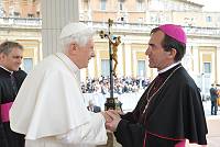 <br>Udienza Generale del 14 Aprile 2010<br><br> - (Copyright L'OSSERVATORE ROMANO - Servizio Fotografico - photo@ossrom.va)