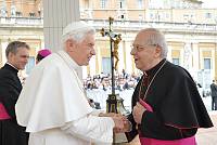 <br>Udienza Generale del 14 Aprile 2010<br><br> - (Copyright L'OSSERVATORE ROMANO - Servizio Fotografico - photo@ossrom.va)
