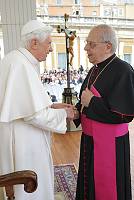 <br>Udienza Generale del 14 Aprile 2010<br><br> - (Copyright L'OSSERVATORE ROMANO - Servizio Fotografico - photo@ossrom.va)