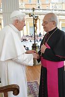 <br>Udienza Generale del 14 Aprile 2010<br><br> - (Copyright L'OSSERVATORE ROMANO - Servizio Fotografico - photo@ossrom.va)