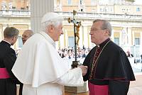 <br>Udienza Generale del 14 Aprile 2010<br><br> - (Copyright L'OSSERVATORE ROMANO - Servizio Fotografico - photo@ossrom.va)