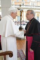 <br>Udienza Generale del 14 Aprile 2010<br><br> - (Copyright L'OSSERVATORE ROMANO - Servizio Fotografico - photo@ossrom.va)