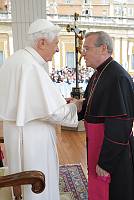 <br>Udienza Generale del 14 Aprile 2010<br><br> - (Copyright L'OSSERVATORE ROMANO - Servizio Fotografico - photo@ossrom.va)
