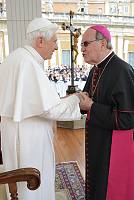 <br>Udienza Generale del 14 Aprile 2010<br><br> - (Copyright L'OSSERVATORE ROMANO - Servizio Fotografico - photo@ossrom.va)