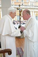 <br>Udienza Generale del 14 Aprile 2010<br><br> - (Copyright L'OSSERVATORE ROMANO - Servizio Fotografico - photo@ossrom.va)