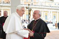 <br>Udienza Generale del 14 Aprile 2010<br><br> - (Copyright L'OSSERVATORE ROMANO - Servizio Fotografico - photo@ossrom.va)