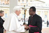 <br>Udienza Generale del 14 Aprile 2010<br><br> - (Copyright L'OSSERVATORE ROMANO - Servizio Fotografico - photo@ossrom.va)