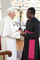 <br>Udienza Generale del 14 Aprile 2010<br><br> - (Copyright L'OSSERVATORE ROMANO - Servizio Fotografico - photo@ossrom.va)