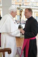 <br>Udienza Generale del 14 Aprile 2010<br><br> - (Copyright L'OSSERVATORE ROMANO - Servizio Fotografico - photo@ossrom.va)