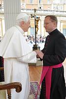 <br>Udienza Generale del 14 Aprile 2010<br><br> - (Copyright L'OSSERVATORE ROMANO - Servizio Fotografico - photo@ossrom.va)