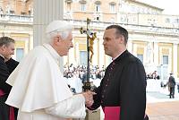 <br>Udienza Generale del 14 Aprile 2010<br><br> - (Copyright L'OSSERVATORE ROMANO - Servizio Fotografico - photo@ossrom.va)