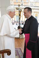 <br>Udienza Generale del 14 Aprile 2010<br><br> - (Copyright L'OSSERVATORE ROMANO - Servizio Fotografico - photo@ossrom.va)