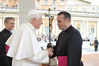 <br>Udienza Generale del 14 Aprile 2010<br><br> - (Copyright L'OSSERVATORE ROMANO - Servizio Fotografico - photo@ossrom.va)