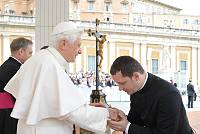 <br>Udienza Generale del 14 Aprile 2010<br><br> - (Copyright L'OSSERVATORE ROMANO - Servizio Fotografico - photo@ossrom.va)