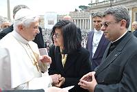 <br>Udienza Generale del 14 Aprile 2010<br><br> - (Copyright L'OSSERVATORE ROMANO - Servizio Fotografico - photo@ossrom.va)