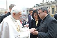 <br>Udienza Generale del 14 Aprile 2010<br><br> - (Copyright L'OSSERVATORE ROMANO - Servizio Fotografico - photo@ossrom.va)