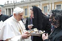 <br>Udienza Generale del 14 Aprile 2010<br><br> - (Copyright L'OSSERVATORE ROMANO - Servizio Fotografico - photo@ossrom.va)