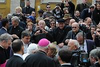 <br>Udienza Generale del 14 Aprile 2010<br><br> - (Copyright L'OSSERVATORE ROMANO - Servizio Fotografico - photo@ossrom.va)
